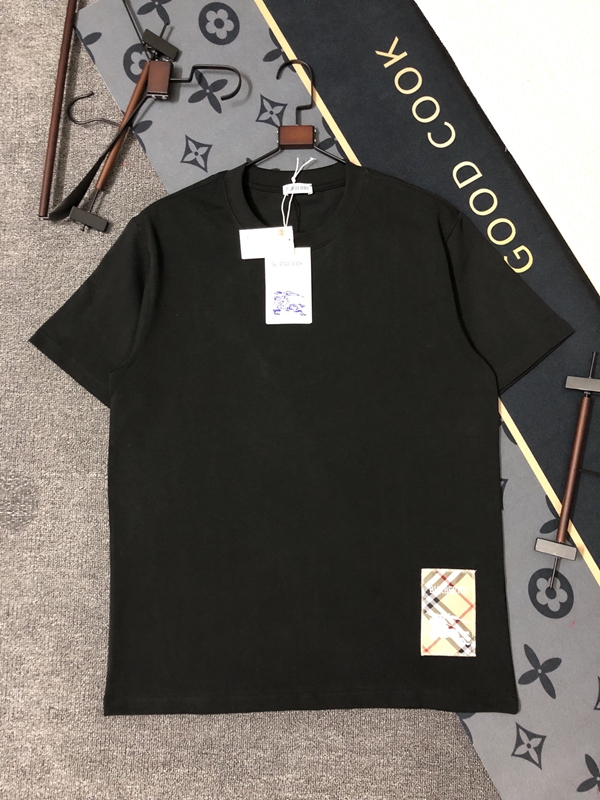 ブランドTシャツ正面デザイン